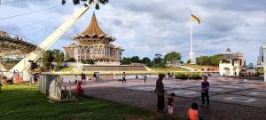 objek wisata kuching